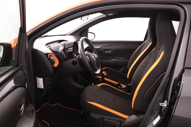 Toyota Aygo - 1.0 VVT-i x-JBL 17