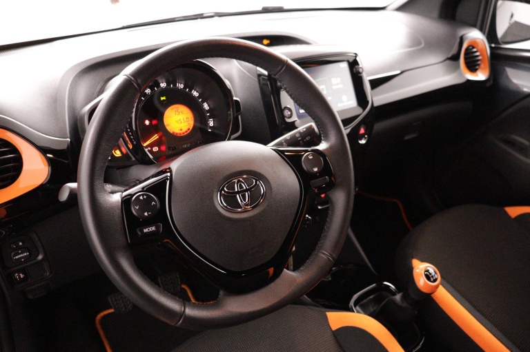 Toyota Aygo - 1.0 VVT-i x-JBL 19