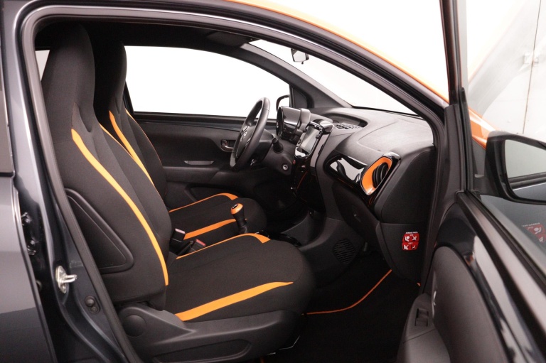 Toyota Aygo - 1.0 VVT-i x-JBL 21