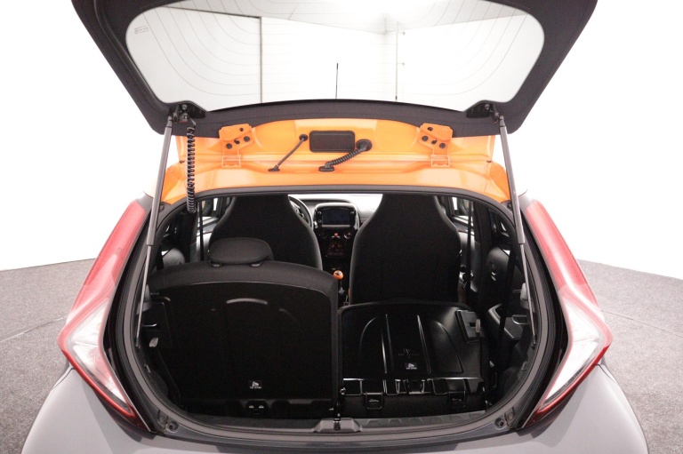 Toyota Aygo - 1.0 VVT-i x-JBL 24