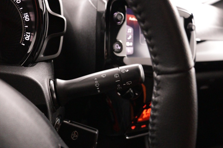 Toyota Aygo - 1.0 VVT-i x-JBL 31