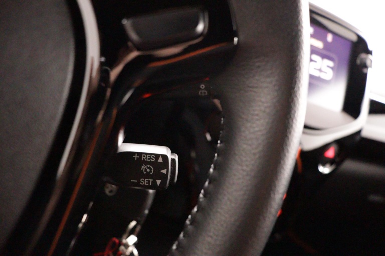 Toyota Aygo - 1.0 VVT-i x-JBL 37