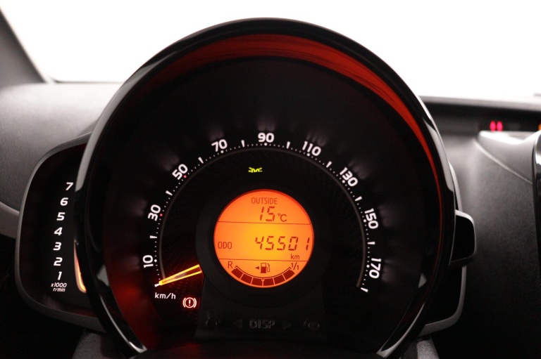 Toyota Aygo - 1.0 VVT-i x-JBL 6