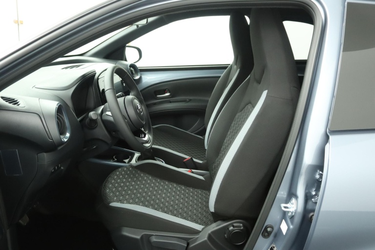 Toyota Aygo X - 1.0 VVT-i MT Pulse 17
