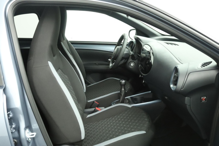 Toyota Aygo X - 1.0 VVT-i MT Pulse 22