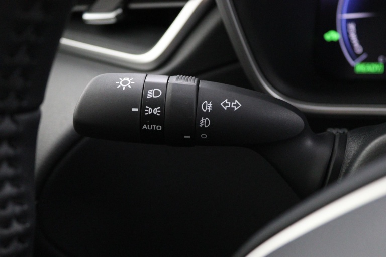 Toyota Corolla Cross - Hybrid 140 Dynamic 28