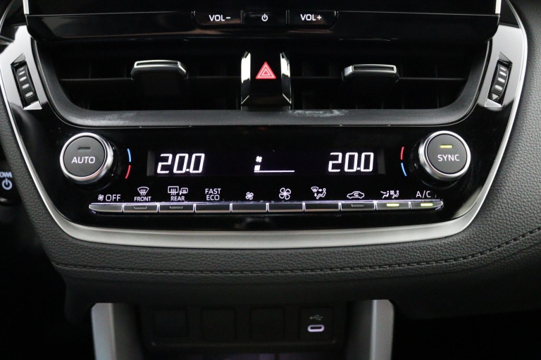 Toyota Corolla Cross - Hybrid 140 Style 16