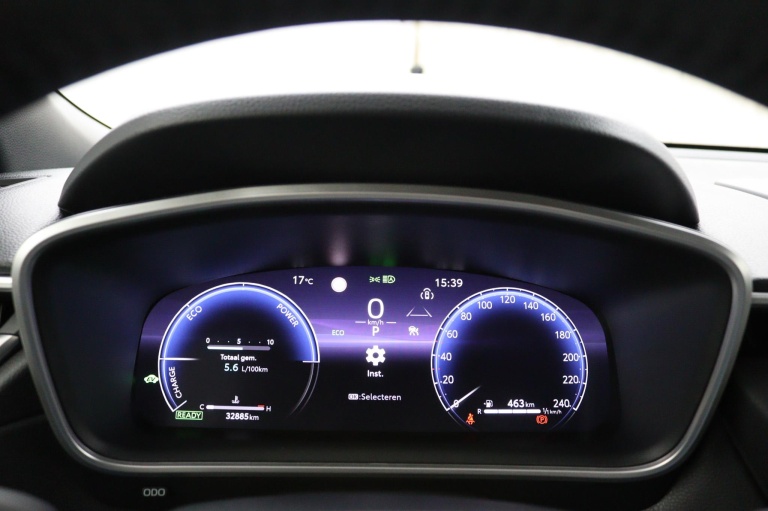 Toyota Corolla Cross - Hybrid 140 Style 24
