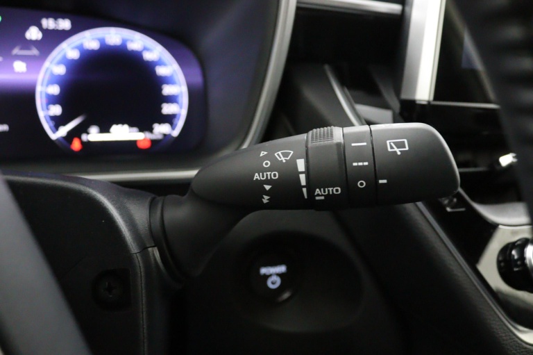 Toyota Corolla Cross - Hybrid 140 Style 25