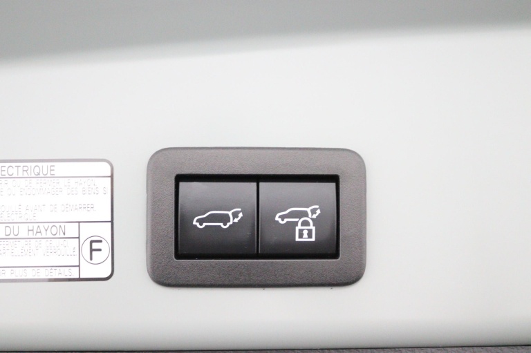 Toyota Corolla Cross - Hybrid 140 Style 31