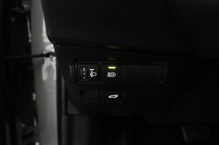 Toyota Corolla Cross - Hybrid 140 Style 38