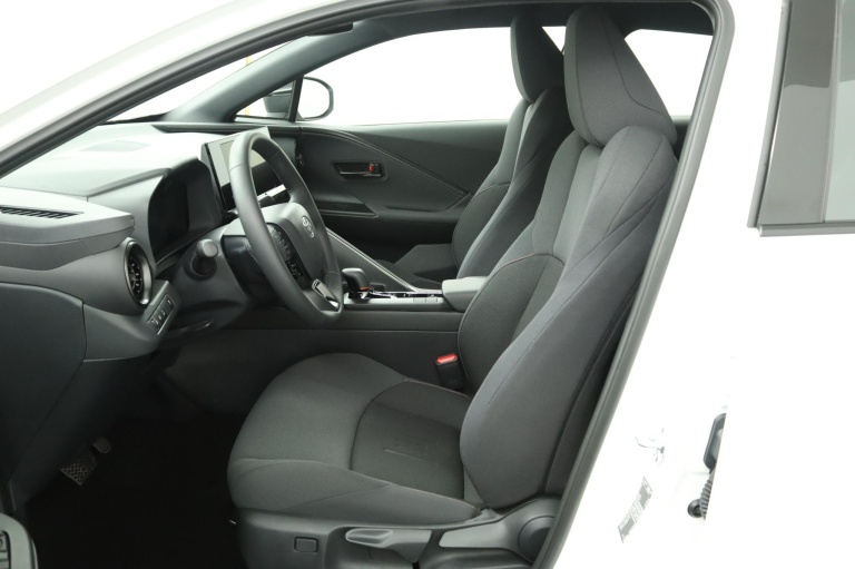 Toyota C-HR - 2.0 Plug-in Hybrid 220 Active 17