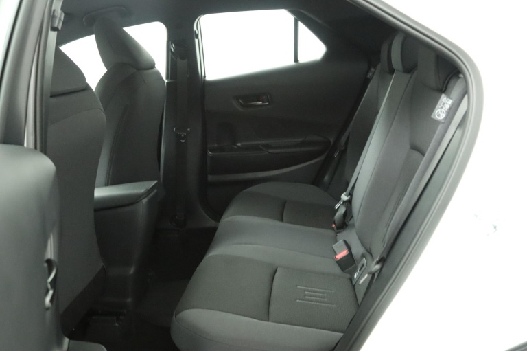 Toyota C-HR - 2.0 Plug-in Hybrid 220 Active 18