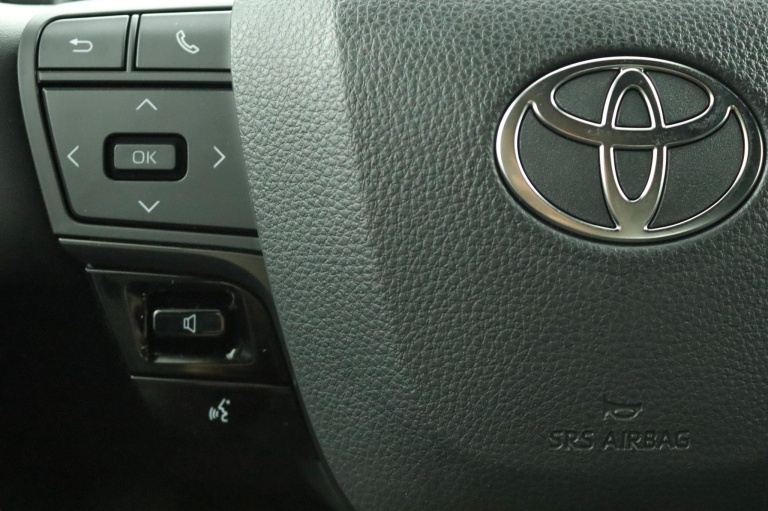 Toyota C-HR - 2.0 Plug-in Hybrid 220 Active 19