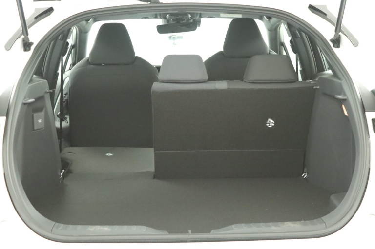 Toyota C-HR - 2.0 Plug-in Hybrid 220 Active 25