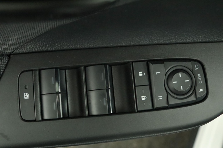 Toyota C-HR - 2.0 Plug-in Hybrid 220 Active 29