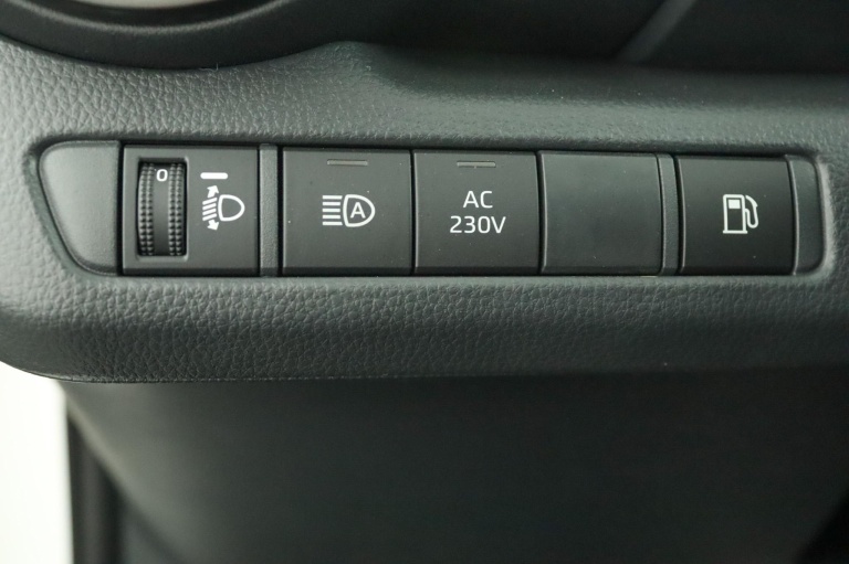 Toyota C-HR - 2.0 Plug-in Hybrid 220 Active 30