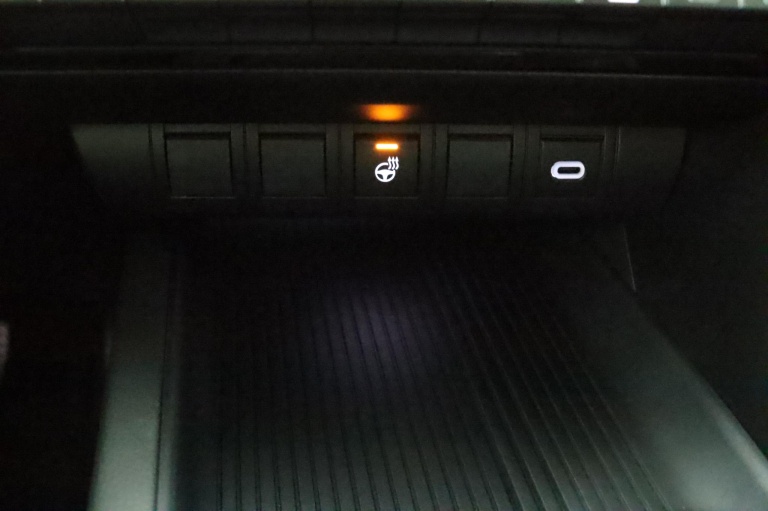 Toyota C-HR - 2.0 Plug-in Hybrid 220 Active 55