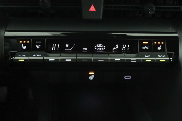 Toyota C-HR - 2.0 Plug-in Hybrid 220 Active 7