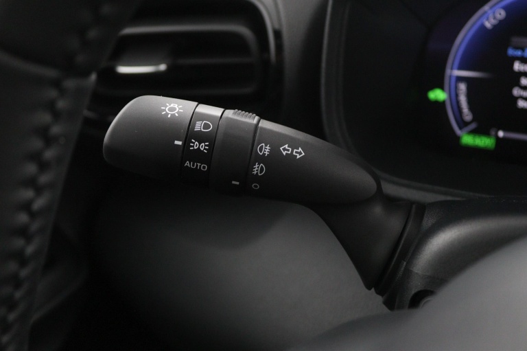 Toyota Yaris - 1.5 Hybrid 130 Executive 31