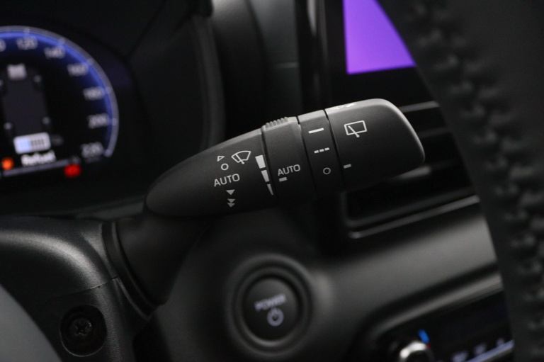 Toyota Yaris - 1.5 Hybrid 130 Executive 32