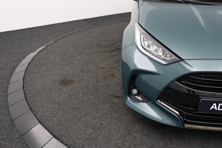 Toyota Yaris - 1.5 Hybrid 130 Executive 36