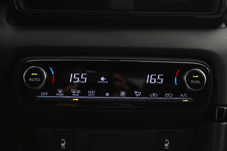 Toyota Yaris - 1.5 Hybrid 130 Executive 7