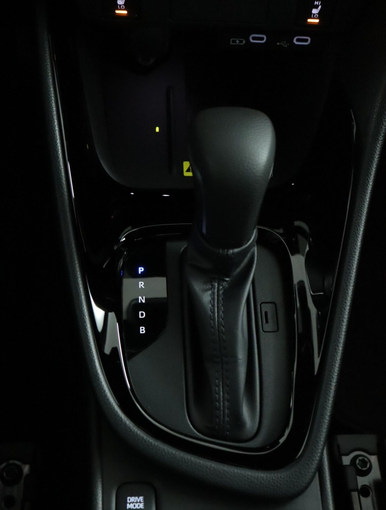 Toyota Yaris - 1.5 Hybrid 130 Executive 26