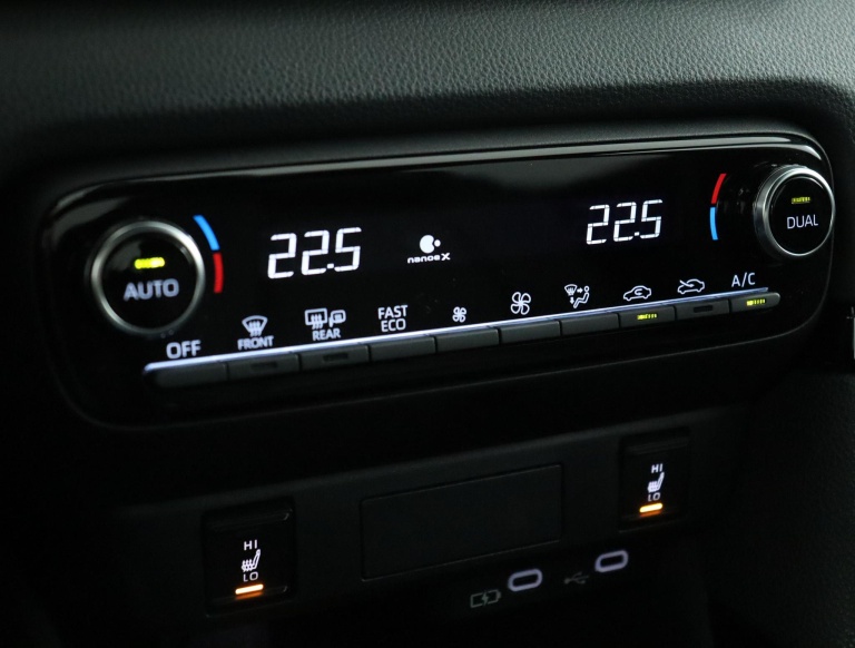 Toyota Yaris - 1.5 Hybrid 130 Executive 7