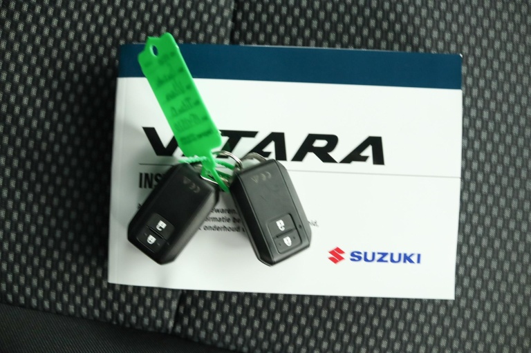 Suzuki Vitara - 1.4 Boosterjet Smart Hybrid Select  8