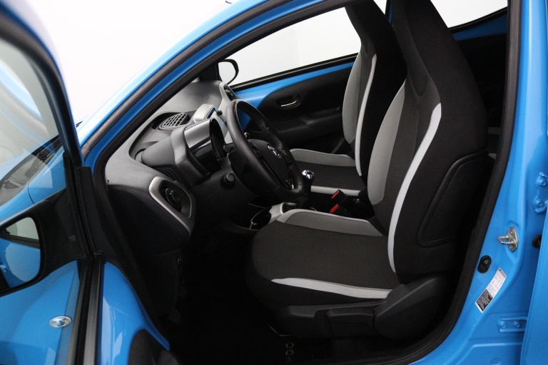 Toyota Aygo - 1.0 VVT-i x-play 17