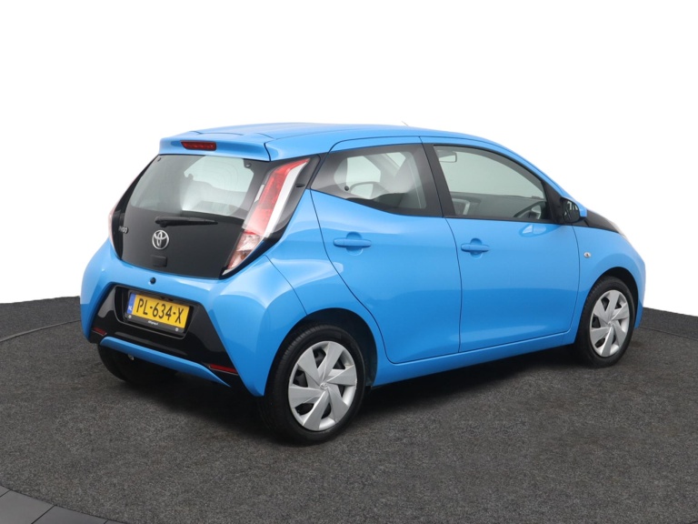 Toyota Aygo - 1.0 VVT-i x-play 2