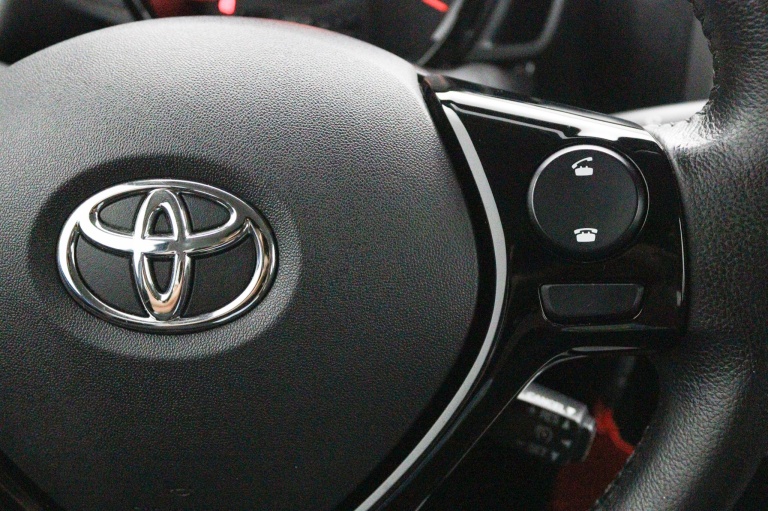 Toyota Aygo - 1.0 VVT-i x-play 21