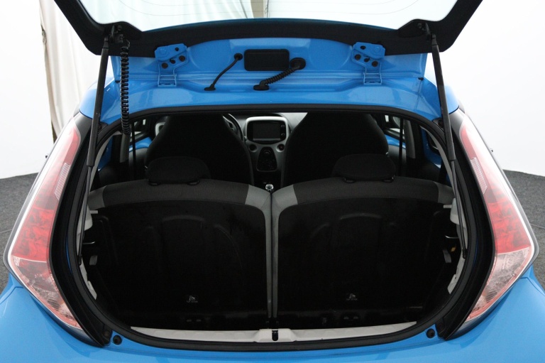 Toyota Aygo - 1.0 VVT-i x-play 23
