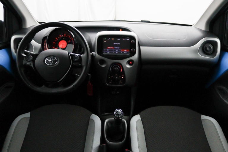 Toyota Aygo - 1.0 VVT-i x-play 4