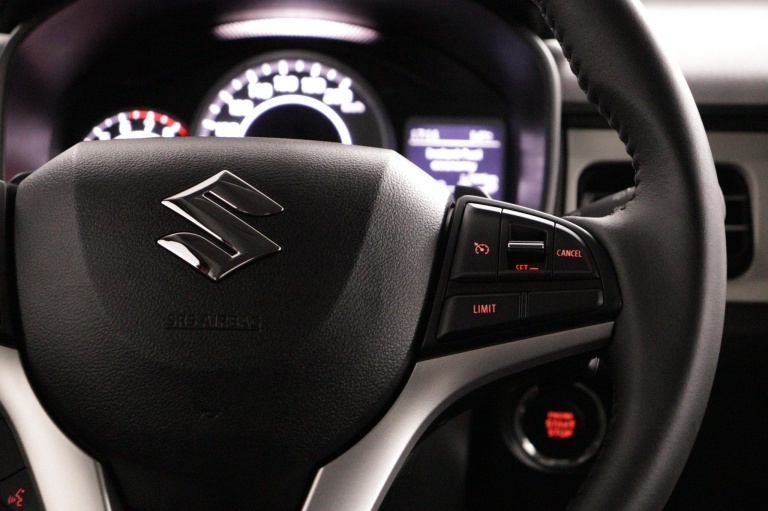 Suzuki Ignis - 1.2 Smart Hybrid Style 21