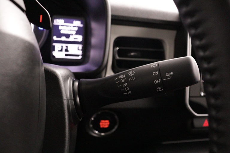 Suzuki Ignis - 1.2 Smart Hybrid Style 31