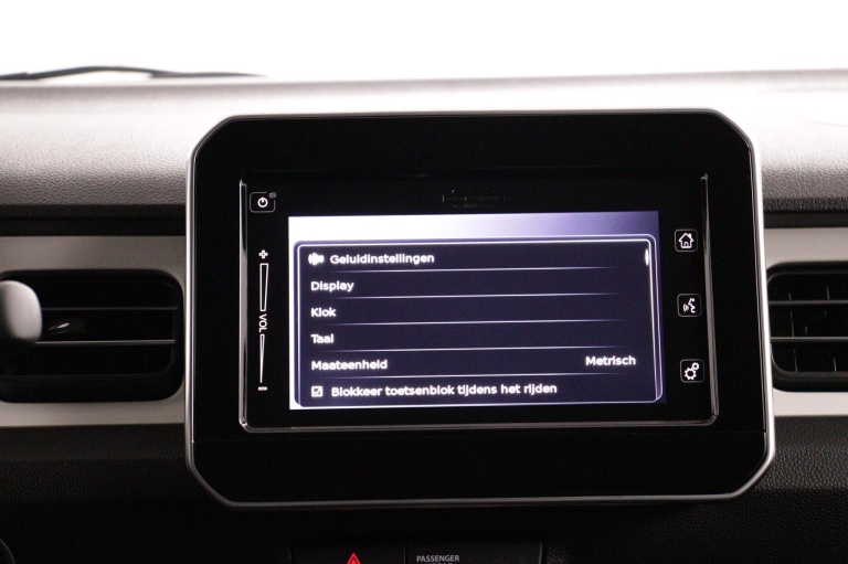 Suzuki Ignis - 1.2 Smart Hybrid Style 44