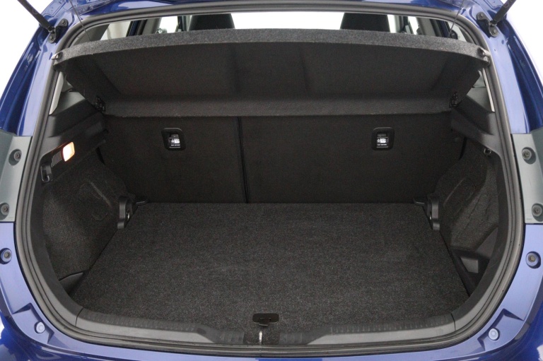 Toyota Auris - 1.8 Hybrid Dynamic Ultimate 23