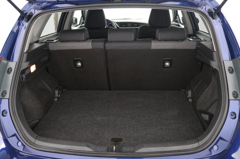 Toyota Auris - 1.8 Hybrid Dynamic Ultimate 24