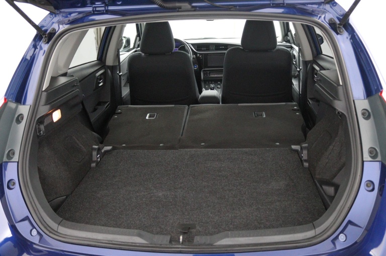 Toyota Auris - 1.8 Hybrid Dynamic Ultimate 26