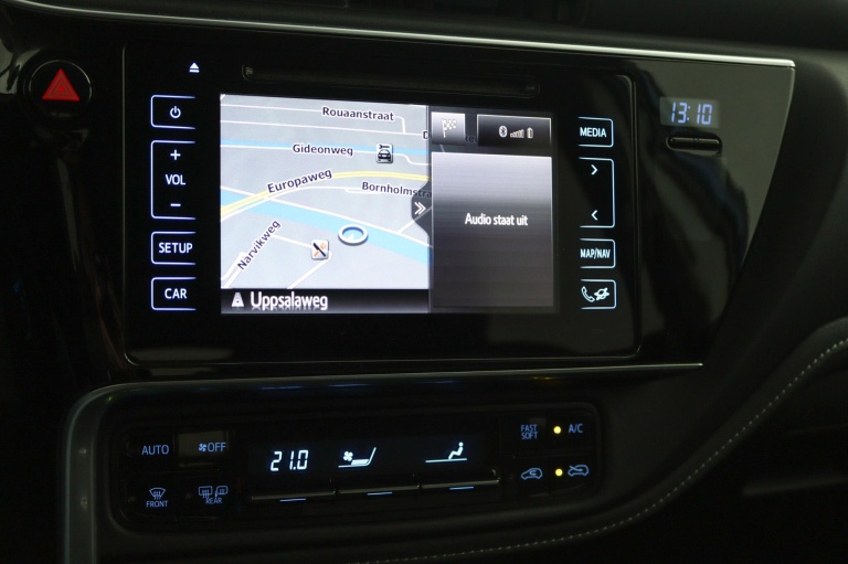 Toyota Auris - 1.8 Hybrid Dynamic Ultimate 28