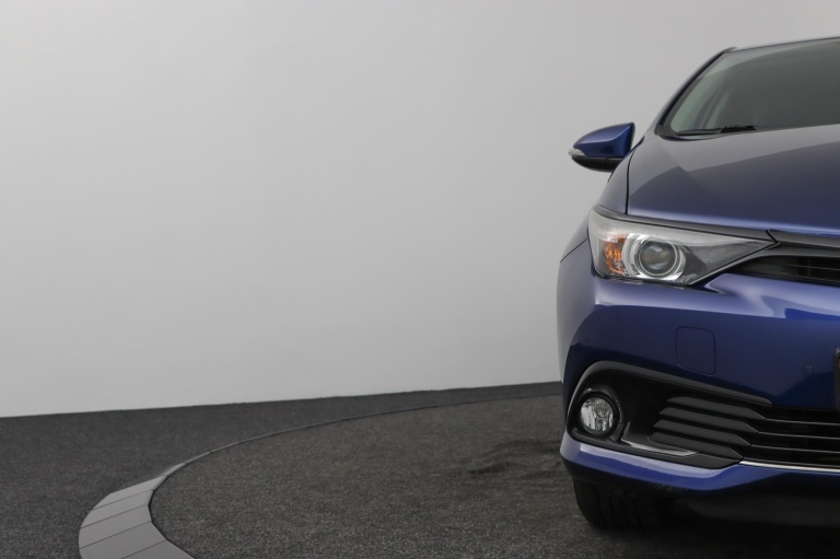 Toyota Auris - 1.8 Hybrid Dynamic Ultimate 36