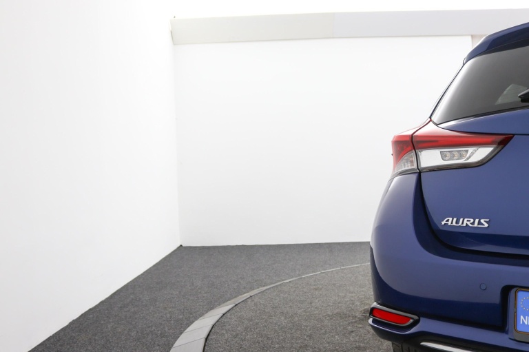 Toyota Auris - 1.8 Hybrid Dynamic Ultimate 38