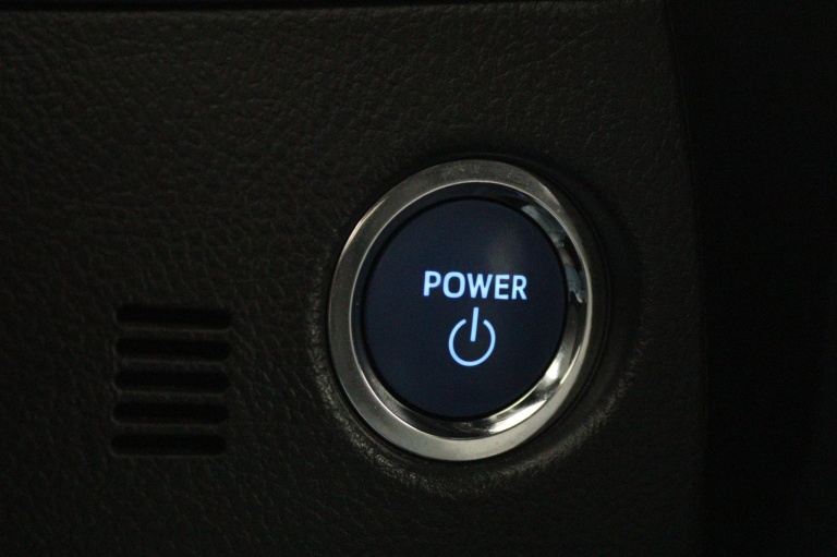 Toyota Auris - 1.8 Hybrid Dynamic Ultimate 42