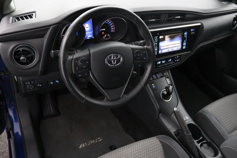 Toyota Auris - 1.8 Hybrid Dynamic Ultimate 47