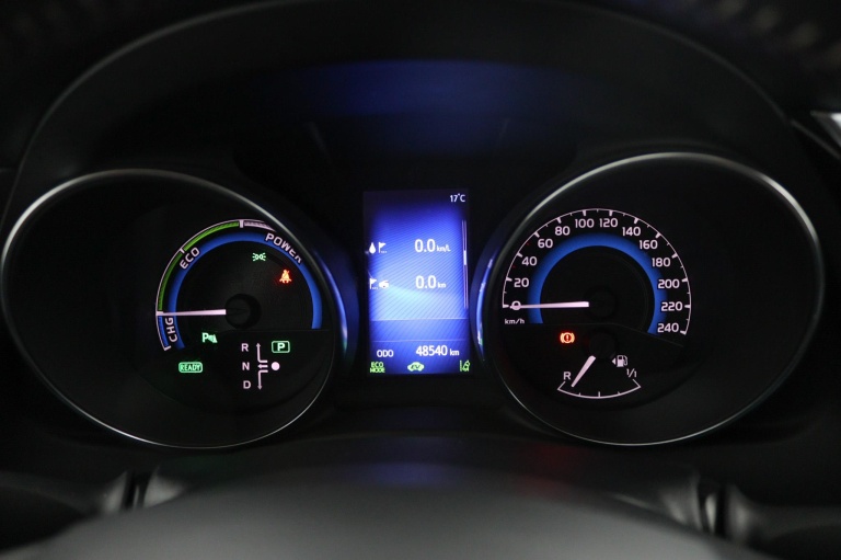 Toyota Auris - 1.8 Hybrid Dynamic Ultimate 6