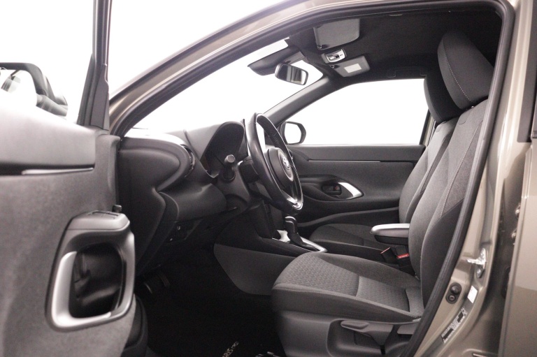 Toyota Yaris Cross - 1.5 Hybrid First Edition 17