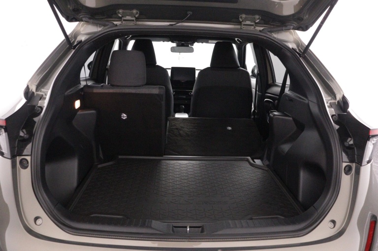 Toyota Yaris Cross - 1.5 Hybrid First Edition 24