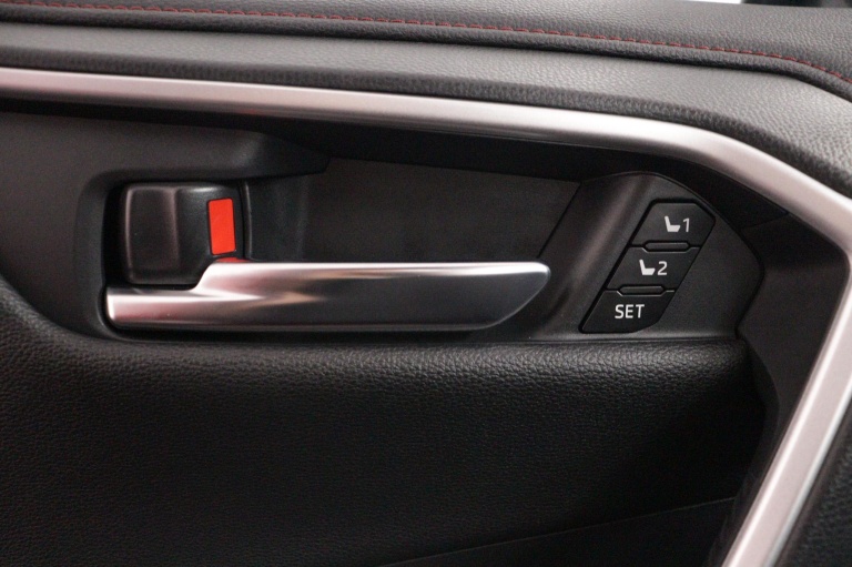 Toyota RAV4 - 2.5 Plug-in Hybrid AWD Bi-Tone Plus 33